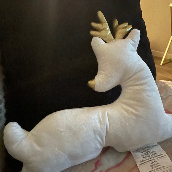 Decorative pillows
